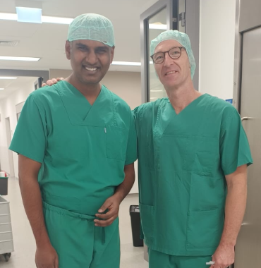 Dr. Sathish Kumar S with an international orthopaedic surgeon